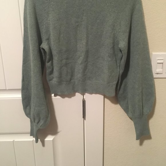 NWT BCBGMaxAzria Mockneck Crop Sweater - Picture 5 of 5